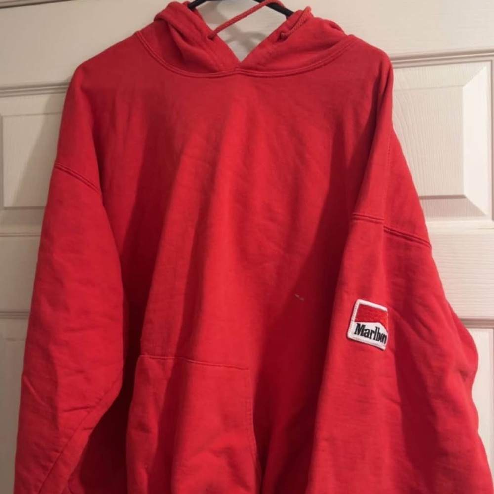 Marlboro Vibrant Red Apparel